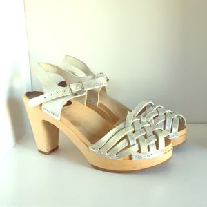 Platinum Strappy Swedish Hasbeens